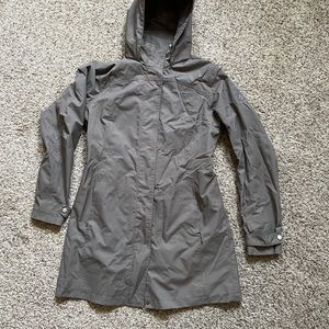Women’s Eddie Bauer Rain Jacket size Small